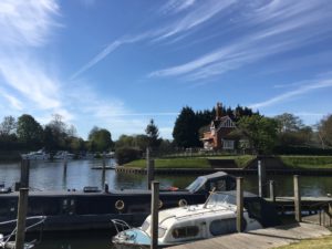 Starting the day at Shepperton Lock